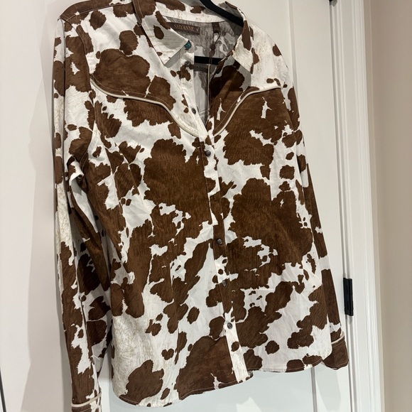 Shyanne Brown and White Western Shirt - Picture 6 of 8